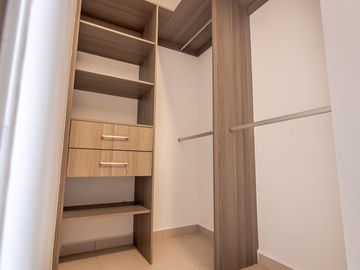 Se Vende Casa en Altos Juriquilla con Roof Garden, Alberca, Premium.