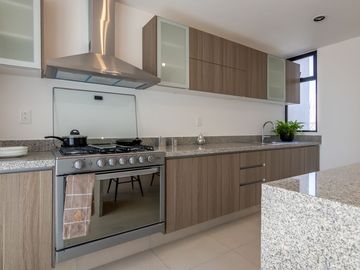 Se Vende Casa en Altos Juriquilla con Roof Garden, Alberca, Premium.