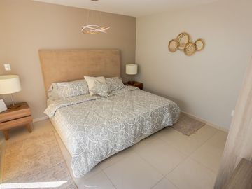 Se Vende Casa en Altos Juriquilla con Roof Garden, Alberca, Premium.