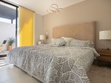 Se Vende Casa en Altos Juriquilla con Roof Garden, Alberca, Premium.