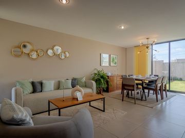 Se Vende Casa en Altos Juriquilla con Roof Garden, Alberca, Premium.