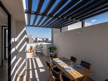 Se Vende Casa en Altos Juriquilla con Roof Garden, Alberca, Premium.