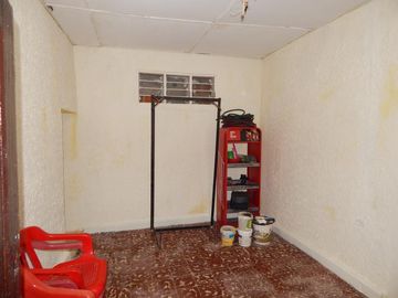 casa-local en venta en montecristo. Cod V83758