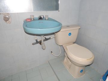 casa-local en venta en montecristo. Cod V83758