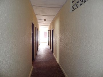 casa-local en venta en montecristo. Cod V83758