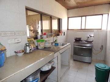 casa-local en venta en montecristo. Cod V83758