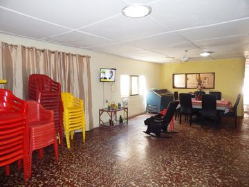 casa-local en venta en montecristo. Cod V83758