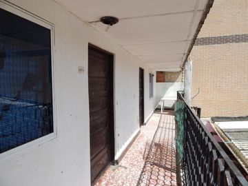 casa-local en venta en montecristo. Cod V83758