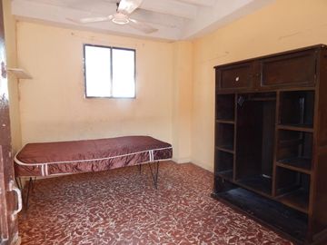 casa-local en venta en montecristo. Cod V83758
