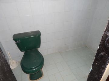 casa-local en venta en montecristo. Cod V83758