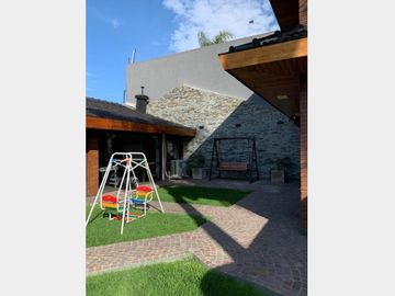 Chalet en Venta Ramos Mejia / La Matanza (A025 3186)