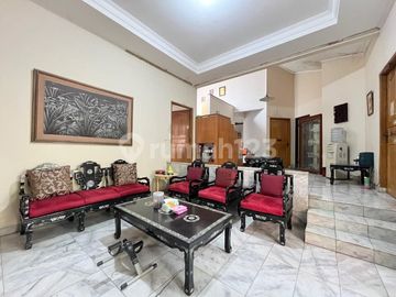 Rumah Hitung Tanah Di Puri Cinere, Selatannya Jakarta