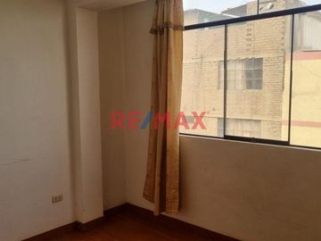 ¡Oportunidad Única en José Leonardo Ortiz, Chiclayo!

🏠 Se vende encantadora casa urbana en la dirección América 785, un lugar con gran potencial y