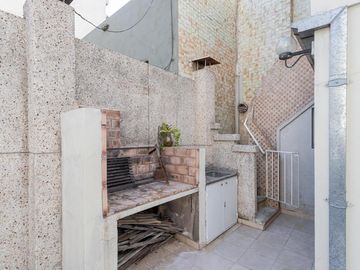 Muñiz al 400 - Almagro // VENTA: Casa de 4 dormitorios