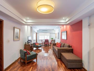 Muñiz al 400 - Almagro // VENTA: Casa de 4 dormitorios