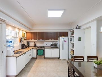 Muñiz al 400 - Almagro // VENTA: Casa de 4 dormitorios