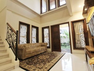 Rumah Kolam Renang Mewah dekat Malioboro Jogja dekat Kemana mana