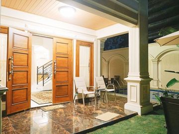 Rumah Kolam Renang Mewah dekat Malioboro Jogja dekat Kemana mana