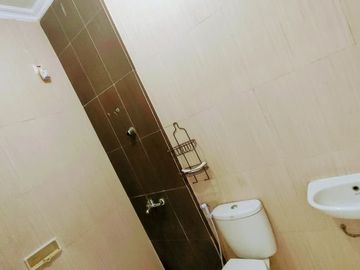 JALAN LEBAR! RUMAH 2 LANTAI REGENCY MELATI MAS JUAL MURAH