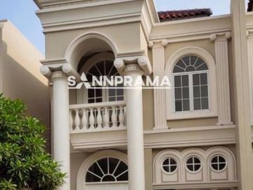 Home Resort yang berada di Jakarta Barat yang mengadopsi desain classic resort.