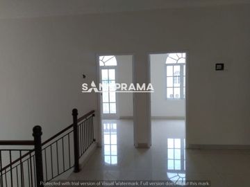 Home Resort yang berada di Jakarta Barat yang mengadopsi desain classic resort.