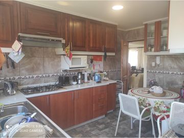 SE VENDE CASA EN ANGAMOS LIMACHE
