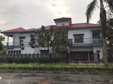 Rumah Strategis di Soekarno Hatta Dekat Metro dan Ujung Berung