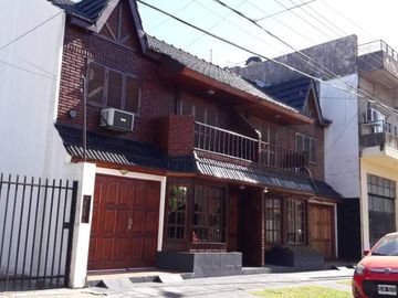 Chalet PH en venta en Moron Sur