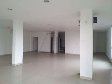 Ruko 3Lt, Hoek, Strategis, Area Komersial Tebet Barat Raya