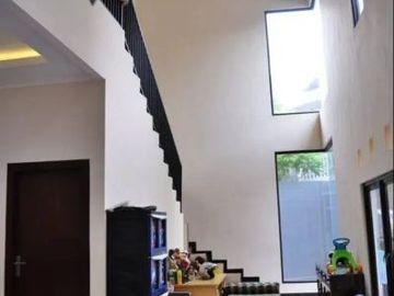 Dijual Cepat Rumah 2 Lantai Sarono Jiwo Prapen Jemursari*