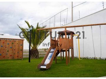 VENDO CASA EN CONOCOTO