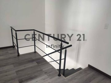 VENDO CASA EN CONOCOTO