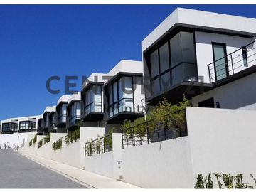 VENDO CASA EN CONOCOTO