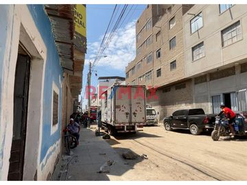 🌟 Oportunidad Única para Inversionistas y Emprendedores 🌟

📍 Ubicación Estratégica:
Simón Bolívar 464, José Leonardo Ortiz 14002, Chiclayo, Perú.
