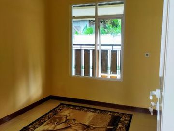 Rumah full renov siap huni di Gandul Depok