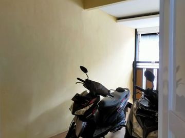 Rumah full renov siap huni di Gandul Depok