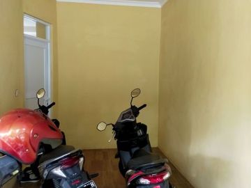 Rumah full renov siap huni di Gandul Depok