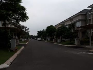 Rumah Mewah Eksklusif di Gading Serpong Dekat SMS, UMN, Prasmul READY