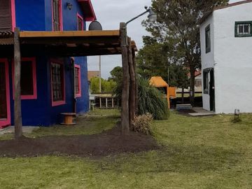 Venta Dos Cabanas en Amplio Terreno en Santa Clara del Mar