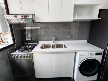Lindo Depto. EST y BOD en arriendo de 2D 2B en Providencia