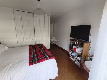Lindo Depto. EST y BOD en arriendo de 2D 2B en Providencia