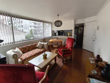 Lindo Depto. EST y BOD en arriendo de 2D 2B en Providencia