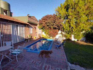 Chalet en venta en Castelar Sur