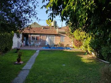 Chalet en venta en Castelar Sur