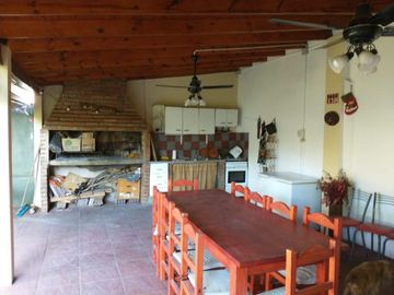 Chalet en venta en Castelar Sur
