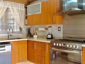 Gran Oportunidad de Casa en VENTA EN UN SOLO PISO  en Colón Echegaray