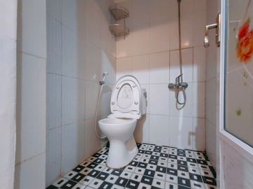 Kost Muslimah full furnished di jln utama Lempongsari
