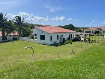 Venta de casa en San Carlos (Hacienda Pacífica) GTA