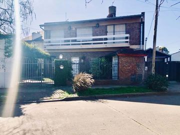 Casa PH en venta en Zona Iglesia