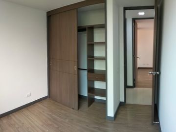 apartamento en arriendo en cumbres. Cod A28323